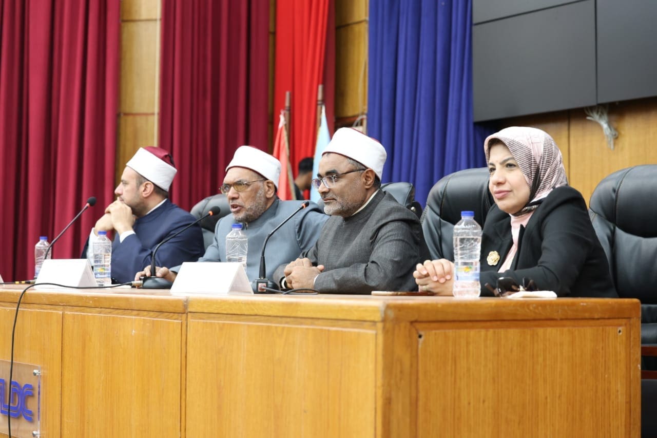 وكيلة كلية التمريض بجامعة الإسكندرية: الأزهر أفضل مرجعية دينية ولا تؤخذ الفتوى إلا منه 1 IMG 20250504 WA0128 جامعة الإسكندرية وكيلة كلية التمريض بجامعة الإسكندرية: الأزهر أفضل مرجعية دينية ولا تؤخذ الفتوى إلا منه موقع في الجامعة