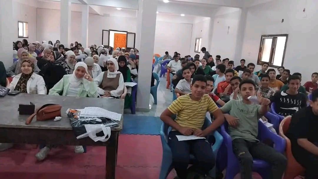 أماكن ومواعيد مراجعات الشهادة الإعدادية والثانوية بتعليم الفيوم 1 أماكن ومواعيد مراجعات الشهادة الإعدادية والثانوية بتعليم الفيوم