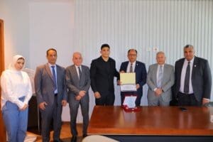 رئيس جامعة حلوان الأهلية: منحة كاملة للطالب عبد الرحمن هيثم بطل أفريقا في المصارعة.. 4 خلال تكريم بطل أفريقا في المصارعة.. رئيس جامعة حلوان الأهلية: نريد ذهبية الأولمبياد وعبدالرحمن مشروع بطل عالمي