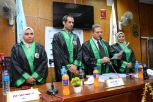 "الاندماج الإعلامي وتأثيره على المحتوى الرقمي".. جامعة سوهاج تمنح درجة الدكتوراه للباحث أحمد جعفر محمد 5 "الاندماج الإعلامي وتأثيره على المحتوى الرقمي".. جامعة سوهاج تمنح درجة الدكتوراة للباحث أحمد جعفر محمد