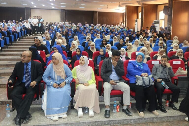 جامعة أسوان تطلق ملتقى شباب الباحثين الأول تحت شعار "نحو جيل واعٍ ومسلّح بالعلم لخدمة المجتمع 9 جامعة أسوان