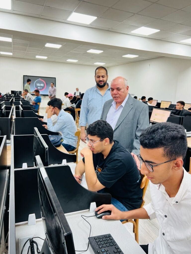 رئيس جامعة الدلتا التكنولوجية يتفقد الإختبارات العملية بقاعة الإختبارات الإلكترونية لنهاية العام ٢٠٢٥/٢٠٢٤ 1 IMG 20250511 WA0097 رئيس رئيس جامعة الدلتا التكنولوجية يتفقد الإختبارات العملية بقاعة الإختبارات الإلكترونية لنهاية العام ٢٠٢٥/٢٠٢٤ موقع في الجامعة