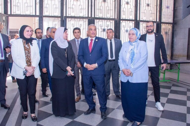رئيس جامعة طنطا يفتتح أعمال تطوير كلية الصيدلة 14 IMG 20250513 WA0169 المنيا رئيس جامعة طنطا يفتتح أعمال تطوير كلية الصيدلة موقع في الجامعة