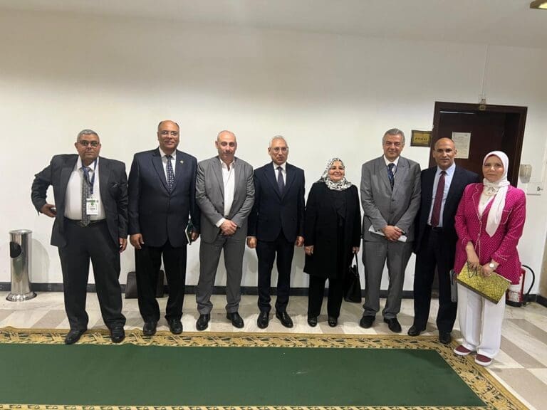 رئيس جامعة المنيا يشارك في مناقشات لجنة التعليم والبحث العلمي بمجلس النواب 5 IMG 20250514 WA0007 جامعة رشيد رئيس جامعة المنيا يشارك في مناقشات لجنة التعليم والبحث العلمي بمجلس النواب موقع في الجامعة