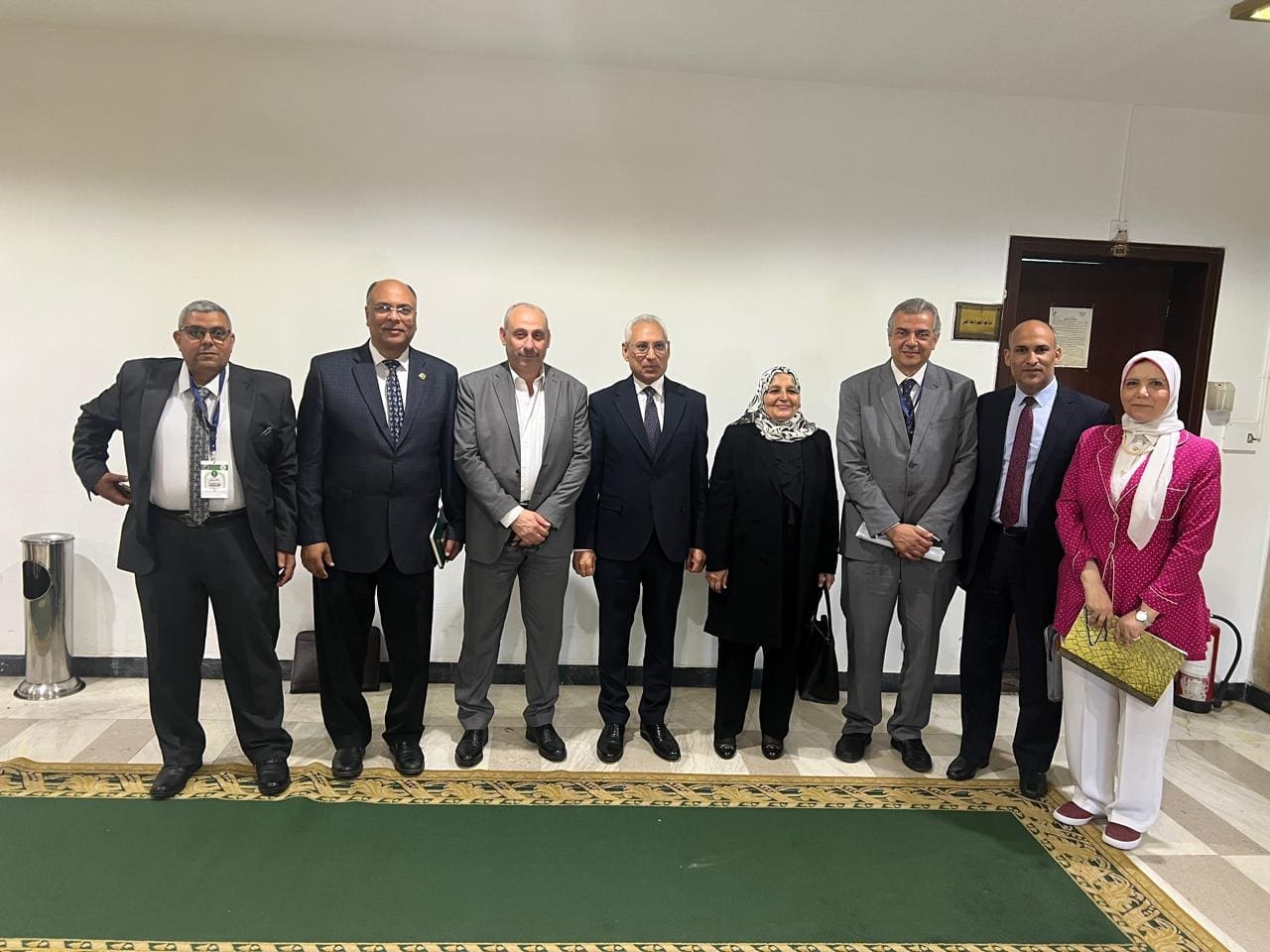 رئيس جامعة المنيا يشارك في مناقشات لجنة التعليم والبحث العلمي بمجلس النواب 1 IMG 20250514 WA0007 جامعة المنيا رئيس جامعة المنيا يشارك في مناقشات لجنة التعليم والبحث العلمي بمجلس النواب موقع في الجامعة