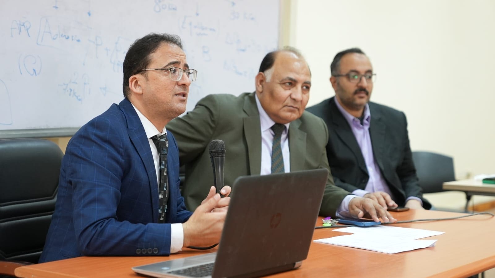 ورشة عمل بجامعة سيناء حول تنمية المشروعات الصغيرة والمتوسطة في العريش 1 IMG 20250514 WA0056 جامعة سيناء ورشة عمل بجامعة سيناء حول تنمية المشروعات الصغيرة والمتوسطة في العريش موقع في الجامعة