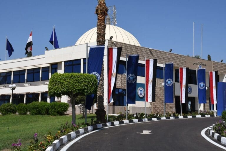 الخميس.. جامعة قناة السويس تنظم الملتقى التوظيفي السادس بكلية السياحة والفنادق 8 IMG 20250518 WA0002 تعليم الخميس.. جامعة قناة السويس تنظم الملتقى التوظيفي السادس بكلية السياحة والفنادق موقع في الجامعة