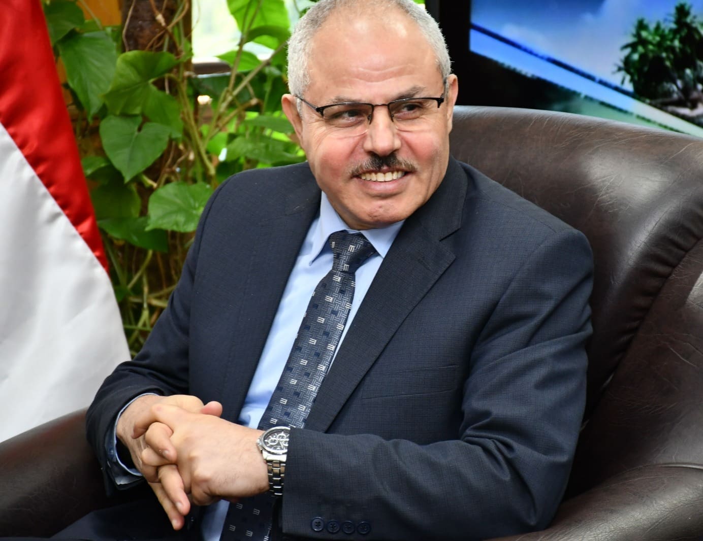 بإنجاز طبي دقيق.. فريق قسطرة القلب بجامعة قناة السويس ينقذ مريضًا من أزمة قلبية حادة 1 رئيس جامعة قناة السويس