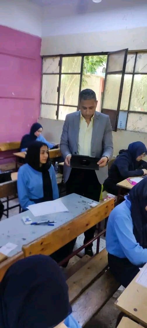 تعليمات مشددة من وكيل تعليم الجيزة بشأن سير امتحانات صفوف النقل الثانوي 13 IMG 20250521 WA0115 تعليم تعليمات مشددة من وكيل تعليم الجيزة بشأن سير امتحانات صفوف النقل الثانوي موقع في الجامعة