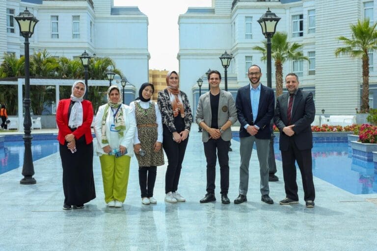 جامعة سيناء تنظم ورشة عمل بعنوان "كيف تبني مستقبلك" بكلية الصيدلة فرع القنطرة 16 IMG 20250523 WA0022 جامعة سوهاج جامعة سيناء تنظم ورشة عمل بعنوان "كيف تبني مستقبلك" بكلية الصيدلة فرع القنطرة موقع في الجامعة