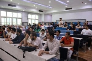 خلال جولة.. نائب رئيس جامعة حلوان وأمين عام الجامعة الأهلية يتابعان سير الامتحانات 4 خلال جولة.. نائب رئيس جامعة حلوان وأمين عام الجامعة الأهلية يتابعان سير الامتحانات