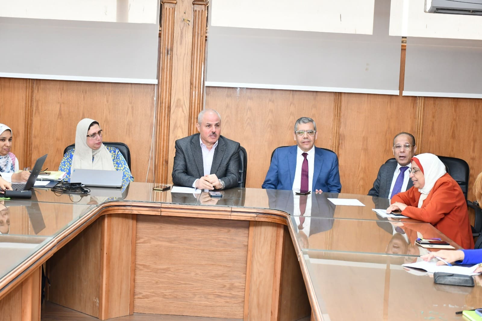 جامعة قناة السويس تُعيد صياغة رؤيتها ورسالتها وفقاً للخطة الاستراتيجية 2025-2030 1 جامعة قناة السويس