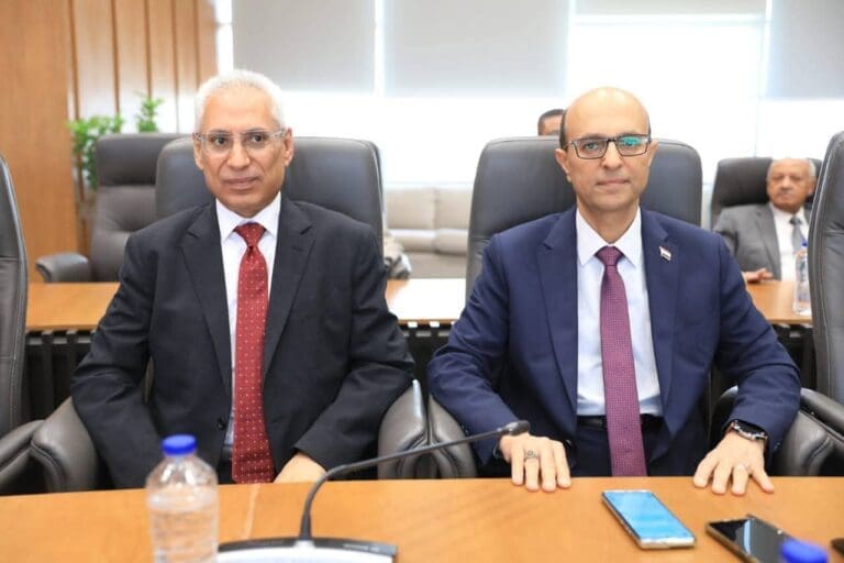 برئاسة وزير التعليم العالي .. رئيس جامعة أسيوط يشارك في اجتماع مجلس الجامعات الأهلية 1 IMG 20250528 WA0003 التعليم العالي برئاسة وزير التعليم العالي .. رئيس جامعة أسيوط يشارك في اجتماع مجلس الجامعات الأهلية موقع في الجامعة