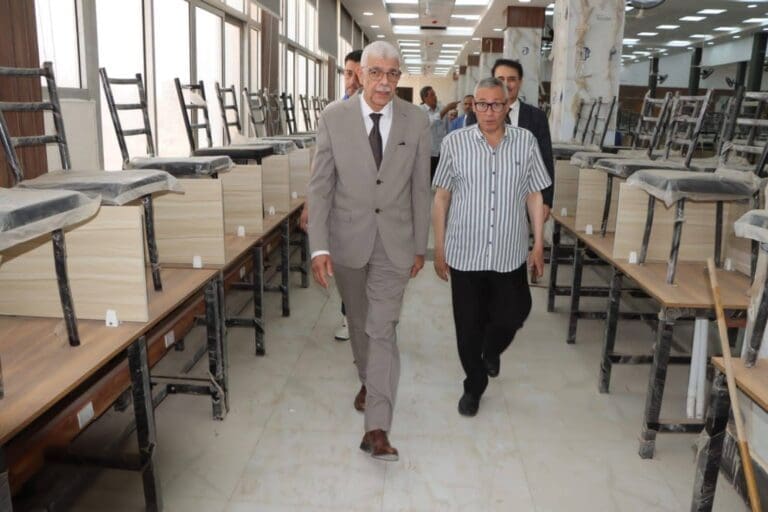 رئيس جامعة المنوفية يتفقد مراكز القياس والتقويم بالمجمع النظري بمبنى كلية الحقوق 18 IMG 0155 رئيس جامعة المنوفية يتفقد مراكز القياس والتقويم بالمجمع النظري بمبنى كلية الحقوق موقع في الجامعة