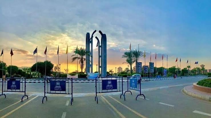 "بطريقة إلكترونية تفاعلية".. رابط التسجيل للحصول على كتب جامعة حلوان 18 IMG 0423 جامعة دمنهور الأهلية "بطريقة إلكترونية تفاعلية".. رابط التسجيل للحصول على كتب جامعة حلوان موقع في الجامعة