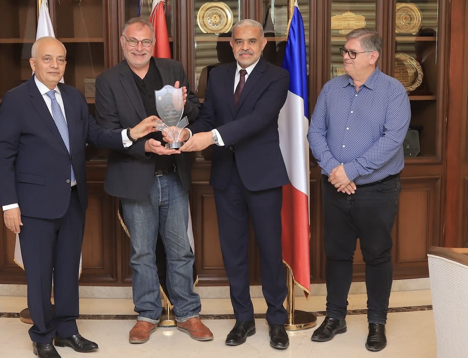 جامعة الريادة تستقبل وفد تعليمي فرنسي لبحث سبل التعاون المشترك 1 IMG 0667 جامعة الريادة جامعة الريادة تستقبل وفد تعليمي فرنسي لبحث سبل التعاون المشترك موقع في الجامعة