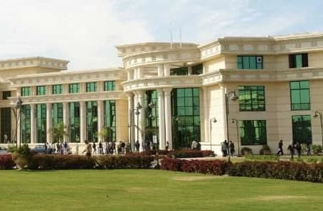 جامعة أكتوبر للعلوم الحديثة والآداب "MSA".. المنح وشروط القبول 1 جامعة أكتوبر للعلوم الحديثة والآداب "MSA".. المنح وشروط القبول