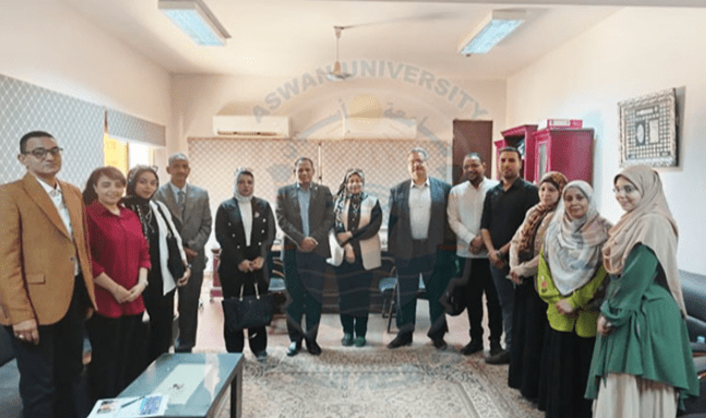 جامعة أسوان تواصل استعداداتها للاعتماد الأكاديمي بزيارات ميدانية مكثفة لوحدات الجودة 1 جامعة أسوان