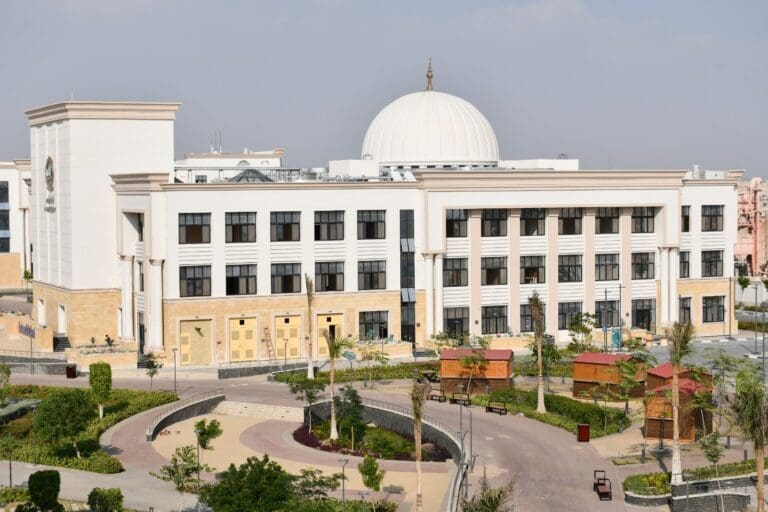 لطلاب الثانوية العامة.. تعرف على موقع جامعة الإسماعيلية الأهلية ومميزاتها 1 جامعة الإسماعيلية الأهلية