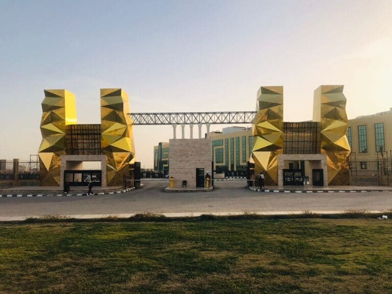 جامعة سفنكس: تجربة تعليمية متكاملة بتكلفة تنافسية وفرص حقيقية للتوظيف 1 bg card جامعة سفنكس جامعة سفنكس: تجربة تعليمية متكاملة بتكلفة تنافسية وفرص حقيقية للتوظيف موقع في الجامعة