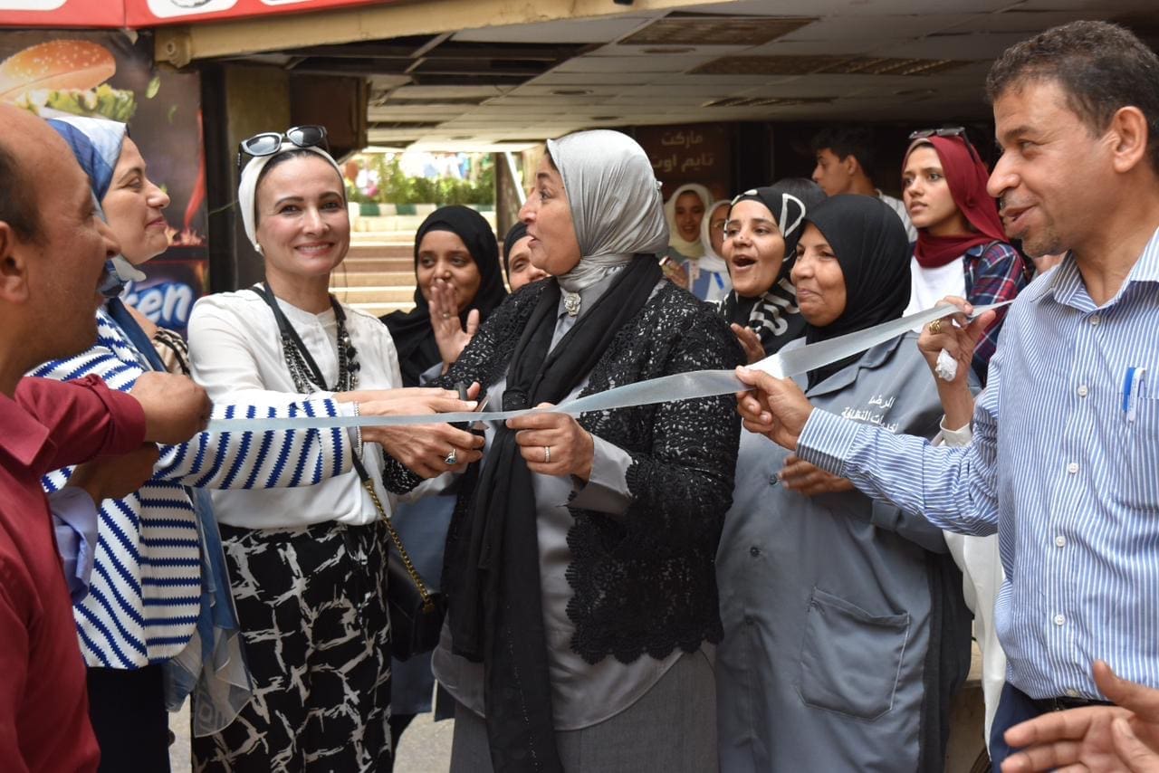 كلية الإعلام جامعة القاهرة تنظم المعرض الخيرى السنوى للملابس 1 ea995e72 aa1d 459b 8617 83d722b776f1 جامعة القاهرة كلية الإعلام جامعة القاهرة تنظم المعرض الخيرى السنوى للملابس موقع في الجامعة