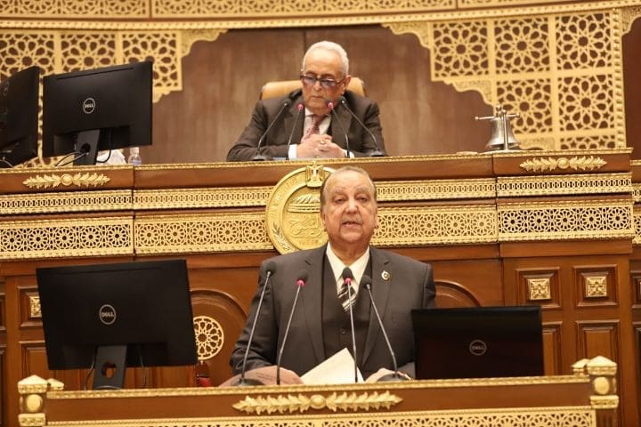 بعد اقتراحه تحصيل 10 مليارات جنيه سنويًا لدعم المدارس.. من هو الدكتور نبيل دعبس؟ 7 بعد اقتراحه تحصيل 10 مليارات جنيه سنويًا لدعم المدارس.. من هو الدكتور نبيل دعبس؟
