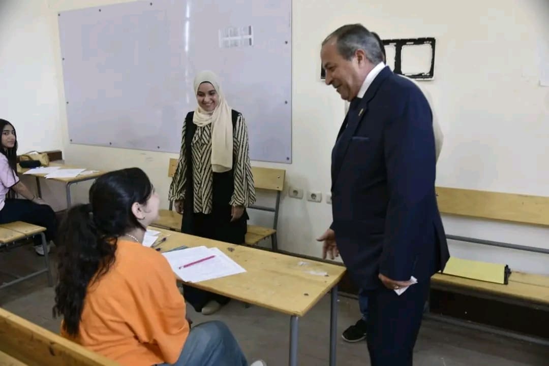 محافظ بورسعيد يتابع امتحانات الإعدادية 2025.. ويشدد على توفير أجواء مناسبة للطلاب 1 1748761960419 محافظ محافظ بورسعيد يتابع امتحانات الإعدادية 2025.. ويشدد على توفير أجواء مناسبة للطلاب موقع في الجامعة