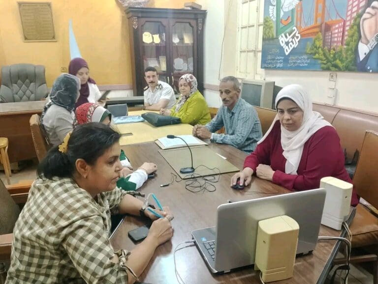 تعليم أسيوط: غرفة العمليات الرئيسية على اتصال مستمر مع الغرف الفرعية لمتابعة سير إمتحانات الدبلومات الفنية 4 1749560564020 الشهادة الإعدادية تعليم أسيوط: غرفة العمليات الرئيسية على اتصال مستمر مع الغرف الفرعية لمتابعة سير إمتحانات الدبلومات الفنية موقع في الجامعة