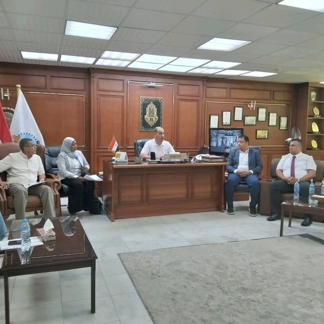 قبل بدء الدراسة.. الغردقة تطلق مبادرة كبرى لصيانة 20 مدرسة بمشاركة مجتمعية واسعة 1 1749627909024 الغردقة قبل بدء الدراسة.. الغردقة تطلق مبادرة كبرى لصيانة 20 مدرسة بمشاركة مجتمعية واسعة موقع في الجامعة