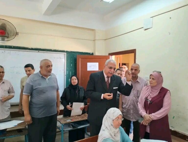 مدير تعليم القليوبية يتفقد كنترول الإعدادية العامة.. ويشدد بتحري الدقة فى أعمال التصحيح 16 1749630567817 الثانوية العامة مدير تعليم القليوبية يتفقد كنترول الإعدادية العامة.. ويشدد بتحري الدقة فى أعمال التصحيح موقع في الجامعة