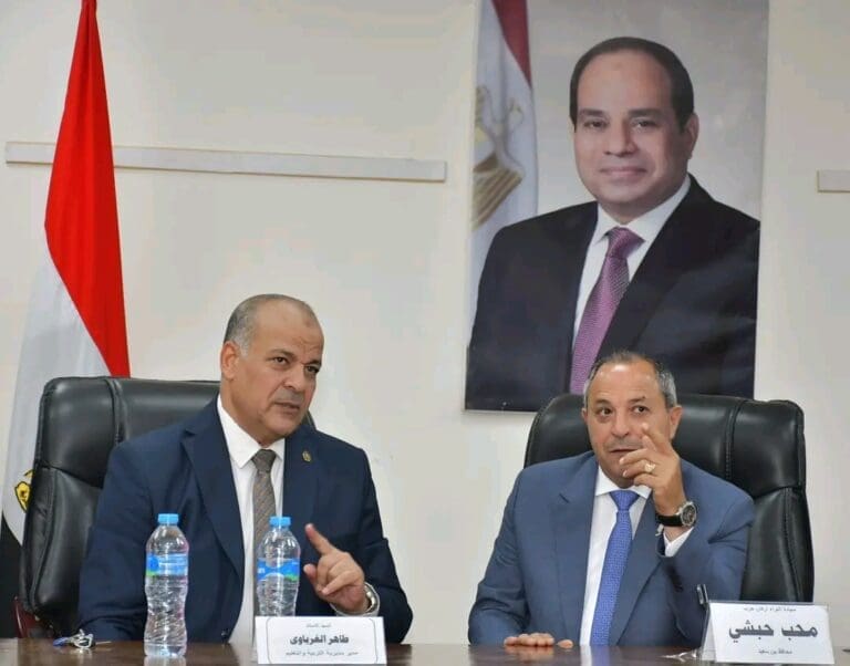 محافظ بورسعيد: ضرورة التواصل الفورى مع غرفة العلميات الرئيسية عند حدوث أي طوارئ بامتحانات الثانوية 14 1749987809691 تطوير محافظ بورسعيد: ضرورة التواصل الفورى مع غرفة العلميات الرئيسية عند حدوث أي طوارئ بامتحانات الثانوية موقع في الجامعة