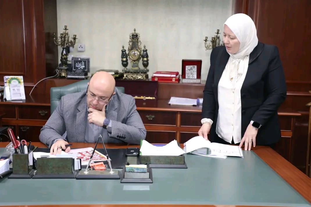 محافظ بني سويف يحيل مدير إدارة الوسطى التعليمية ونائبه للتحقيق لهذا السبب 1 1750323897135 محافظ محافظ بني سويف يحيل مدير إدارة الوسطى التعليمية ونائبه للتحقيق لهذا السبب موقع في الجامعة