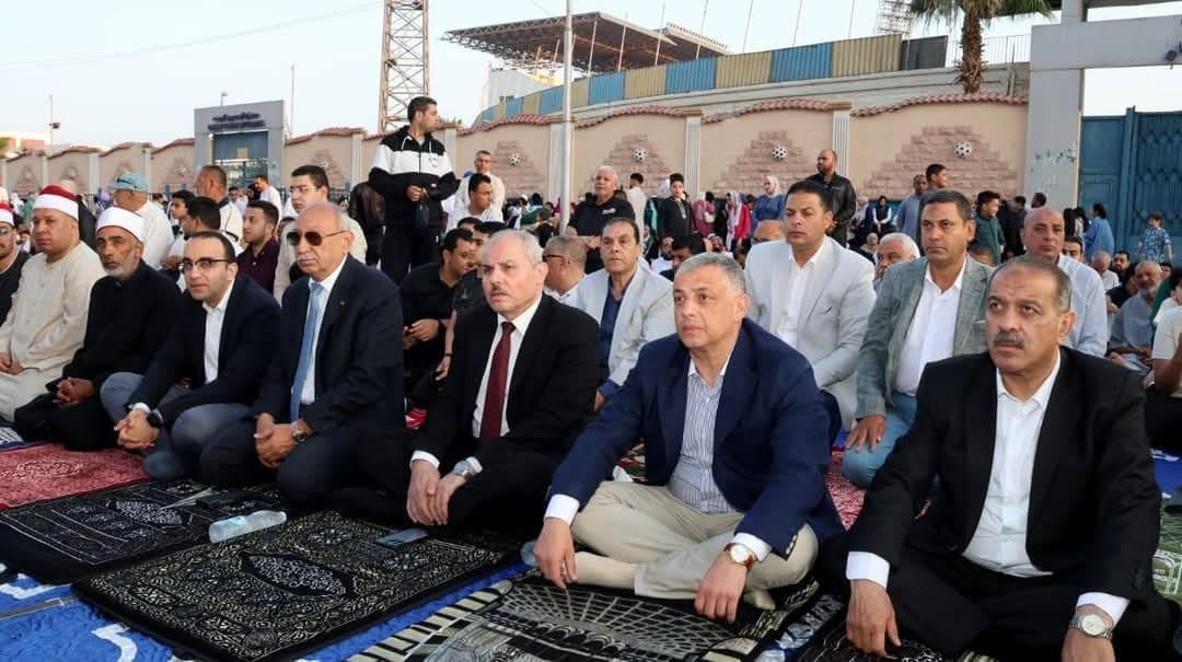بحضور المحافظ.. رئيس جامعة قناة السويس يشارك أبناء الإسماعيلية أداء صلاة عيد الأضحى المبارك بساحة "الملاعب المفتوحة" 1 285ca22d bd9a 4b78 a3a1 274cbcc80a1d جامعة بحضور المحافظ.. رئيس جامعة قناة السويس يشارك أبناء الإسماعيلية أداء صلاة عيد الأضحى المبارك بساحة "الملاعب المفتوحة" موقع في الجامعة