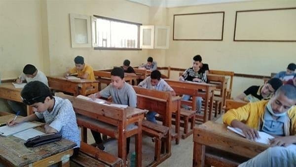 انطلاق امتحانات الشهادة الإعدادية بالفيوم بمشاركة 76 ألف طالب وطالبة 17 390 بدء انطلاق امتحانات الشهادة الإعدادية بالفيوم بمشاركة 76 ألف طالب وطالبة موقع في الجامعة