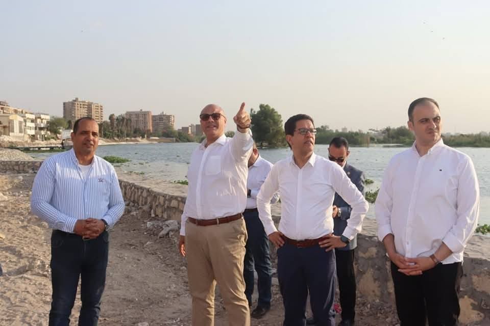 محافظ القليوبية ورئيس جامعة بنها يتفقدان ممشى أهل مصر المرحلة (د) 1 محافظ القليوبية ورئيس جامعة بنها يتفقدان ممشى أهل مصر المرحلة (د)