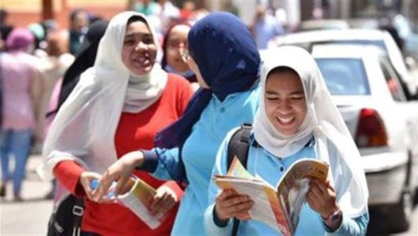 في ثاني أيام امتحانات الثانوية العامة.. 8938 طالبًا يؤدون امتحان اللغة الأجنبية الثانية بأسوان 1 543 الثانوية في ثاني أيام امتحانات الثانوية العامة.. 8938 طالبًا يؤدون امتحان اللغة الأجنبية الثانية بأسوان موقع في الجامعة
