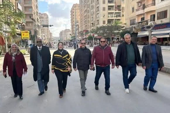 وكيل تعليم مطروح تشيد بانضباط امتحانات الإعدادية وتكرّم القيادات التعليمية 1 وكيل تعليم مطروح تشيد بانضباط امتحانات الإعدادية وتكرّم القيادات التعليمية