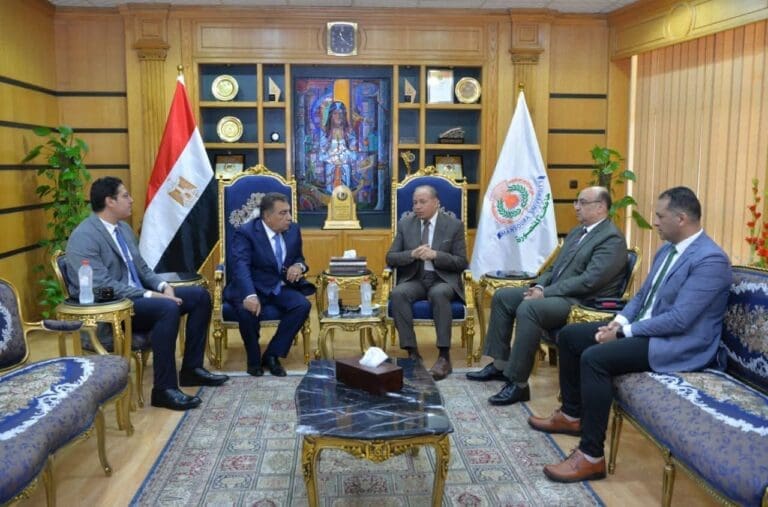 محافظ الدقهلية يزور جامعة المنصورة لحضور مناقشة رسالة دكتوراه بكلية الحقوق 19 FB IMG 1749920617419 أسيوط محافظ الدقهلية يزور جامعة المنصورة لحضور مناقشة رسالة دكتوراه بكلية الحقوق موقع في الجامعة