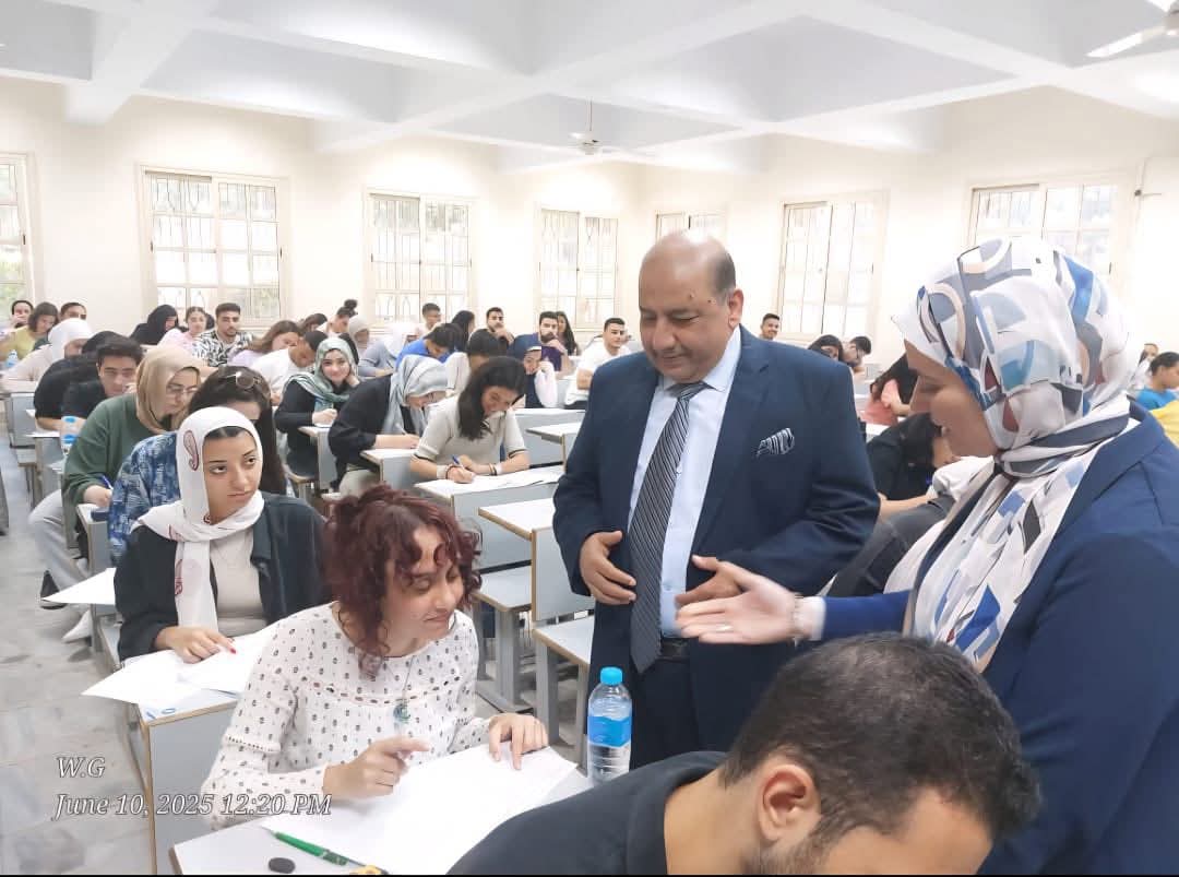 "جولات تفقدية وتأكيد على الانضباط وسرية الأسئلة".. جامعة القاهرة تتابع امتحانات 250 ألف طالب 1 FB IMG 1750144521566 جامعة القاهرة "جولات تفقدية وتأكيد على الانضباط وسرية الأسئلة".. جامعة القاهرة تتابع امتحانات 250 ألف طالب موقع في الجامعة