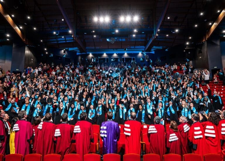 التعليم العالي: فتح باب التقدم للمنح المصرية الفرنسية لطلاب الدكتوراه للعام الجامعي 2025/2026 8 التعليم العالي: فتح باب التقدم للمنح المصرية الفرنسية لطلاب الدكتوراه للعام الجامعي 2025/2026