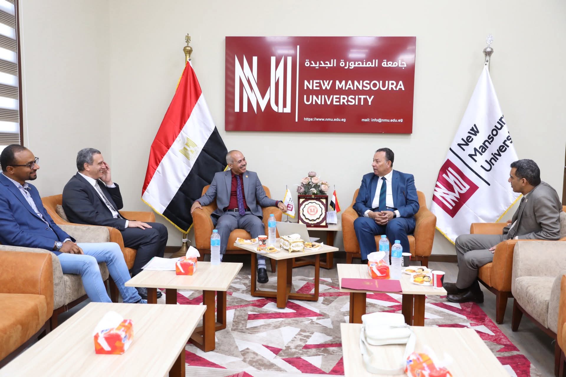 جامعة المنصورة الجديدة تواصل ريادتها الرقمية باستقبال لجنة "اعتماد وحدة التدريب التكنولوجي" 1 FB IMG 1750609412619 جامعة المنصورة جامعة المنصورة الجديدة تواصل ريادتها الرقمية باستقبال لجنة "اعتماد وحدة التدريب التكنولوجي" موقع في الجامعة