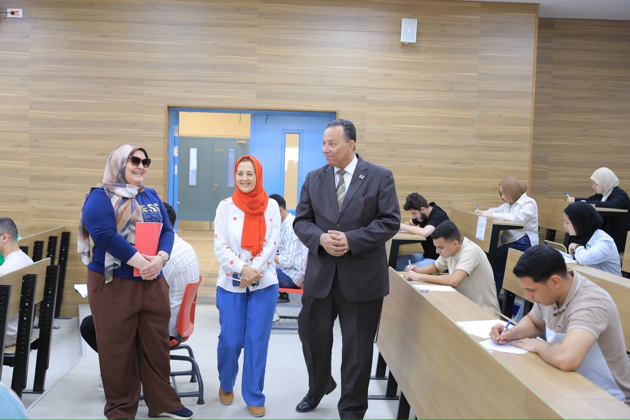 رئيس جامعة المنصورة الجديدة يتفقد سير اختبارات الفصل الدراسي الثاني بعدد من الكليات 1 FB IMG 1750679636066 جامعة المنصورة رئيس جامعة المنصورة الجديدة يتفقد سير اختبارات الفصل الدراسي الثاني بعدد من الكليات موقع في الجامعة