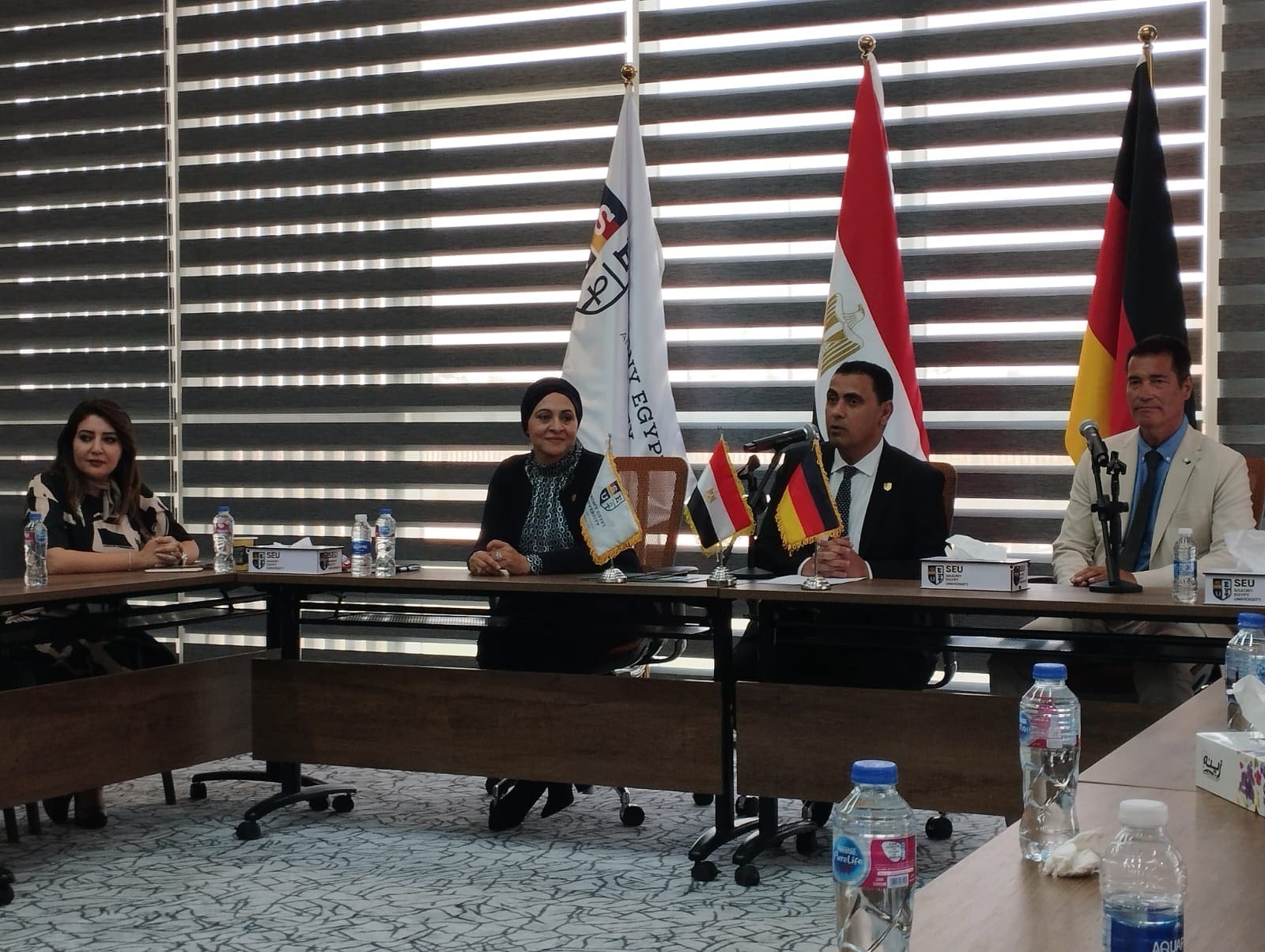 رئيس الجامعة الألمانية ساسكوني مصر: نستهدف تقديم خريج قادر على التواجد والمنافسة في أسواق العمل المختلفة 1 IMG 20250602 WA0109 الألمانية رئيس الجامعة الألمانية ساسكوني مصر: نستهدف تقديم خريج قادر على التواجد والمنافسة في أسواق العمل المختلفة موقع في الجامعة