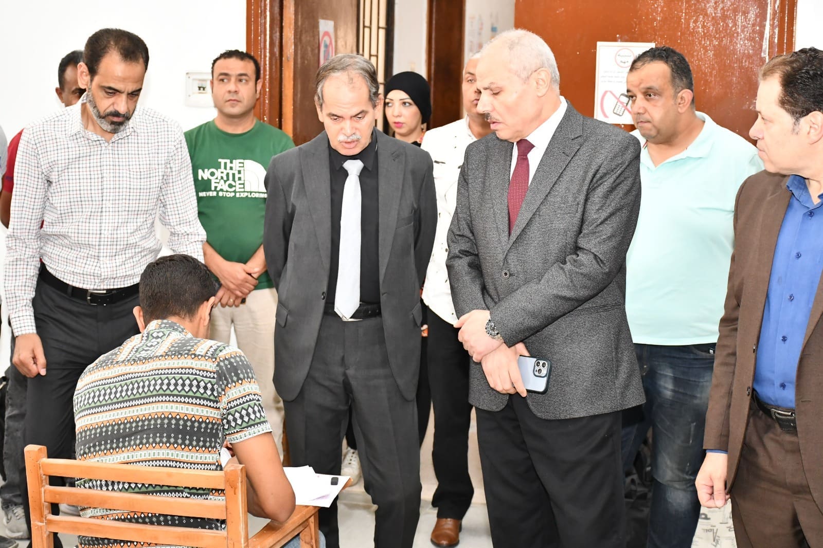 رئيس جامعة قناة السويس يتفقد سير امتحانات كلية الزراعة قبيل بدء إجازة عيد الأضحى 1 رئيس جامعة قناة السويس يتفقد سير امتحانات كلية الزراعة قبيل بدء إجازة عيد الأضحى