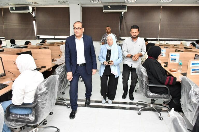 531 طالبًا وطالبة يؤدون امتحانات التمريض بجامعة الإسماعيلية الجديدة الأهلية 4 531 طالبًا وطالبة يؤدون امتحانات التمريض بجامعة الإسماعيلية الجديدة الأهلية