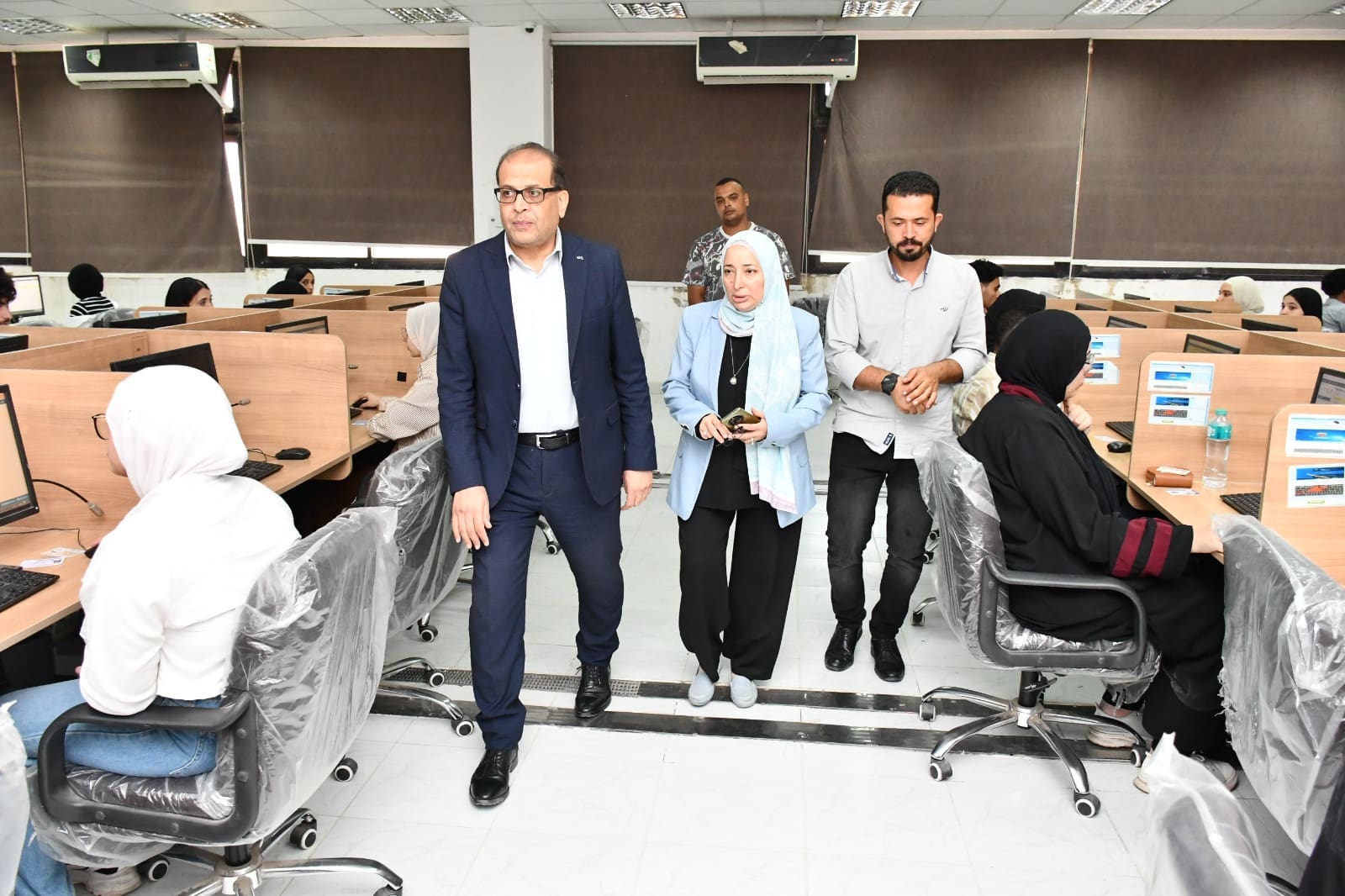 531 طالبًا وطالبة يؤدون امتحانات التمريض بجامعة الإسماعيلية الجديدة الأهلية 1 531 طالبًا وطالبة يؤدون امتحانات التمريض بجامعة الإسماعيلية الجديدة الأهلية