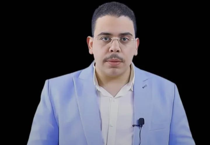 لن يخرج عنها الامتحان.. مراجعة الفرنساوي للثانوية العامة 2025 من إعداد مسيو محمد عبد الحميد في 8 ورقات فقط 1 مسيو محمد عبدالحميد مدرس أول لغة فرنسية