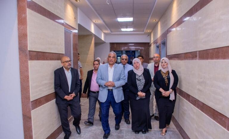 رئيس جامعة طنطا يجري جولة تفقدية لعيادات مستشفى طب الأسنان الجامعي 28 IMG 20250614 WA0296 جامعة حلوان رئيس جامعة طنطا يجري جولة تفقدية لعيادات مستشفى طب الأسنان الجامعي موقع في الجامعة
