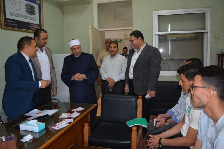 نائب رئيس جامعة الأزهر للوجه القبلي يتفقد امتحانات كلية طب الأسنان بأسيوط 6 IMG 20250615 WA0009 برنامج نائب رئيس جامعة الأزهر للوجه القبلي يتفقد امتحانات كلية طب الأسنان بأسيوط موقع في الجامعة