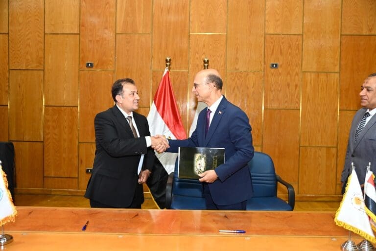 في إطار رؤية 2030.. تعاون أكاديمي بين جامعتي أسيوط وجنوب الوادي لإطلاق برامج ماجستير ودكتوراه 1 IMG 20250615 WA0026 أسيوط في إطار رؤية 2030.. تعاون أكاديمي بين جامعتي أسيوط وجنوب الوادي لإطلاق برامج ماجستير ودكتوراه موقع في الجامعة